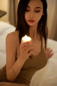 XiuRen Model Lingyu69: Unveiling Intimate Charms in a Tight Home Dress - A Captivating Allure.-17