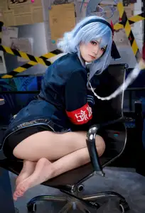 Captivating Amau Ako (Blue Archive) Cosplay by Jiu Qi Miao: Professional, Alluring & Game-Perfect!-8