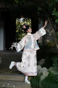 YiTuYu Vol.8552: Jiao Yi Zhi Sui Sui – Captivating Ancient Beauty & Traditional Artistry-32