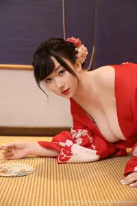 Li Gin En Irene (No.10624) Shines in Red Kimono: Captivating Asian Beauty by XiuRen秀人网-37