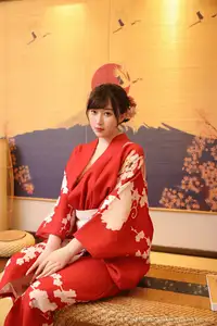 Li Gin En Irene (No.10624) Shines in Red Kimono: Captivating Asian Beauty by XiuRen秀人网-40