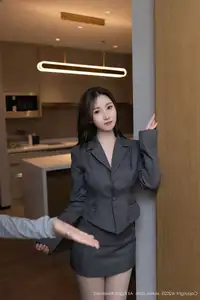 XiuRen No.10497: Xing Ya Da's Alluring Professionalism in an Elegant Skirt Suit-8