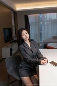 XiuRen No.10497: Xing Ya Da's Alluring Professionalism in an Elegant Skirt Suit-17