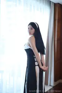 XiuRen No.10690 Bai Wei Wei: Alluring Elegance in a Unique Ensemble-30