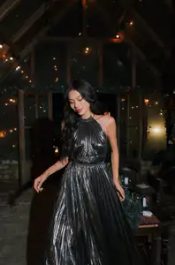 Runner-up Thao Nhi Le's Dazzling Year-End Festival Fashion: An Irresistible Look.-10