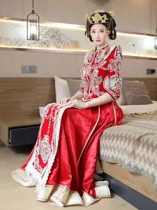 Li Shuang Er: Traditional Beauty in Vibrant Xiùhéfú from XiuRen model Part01-53