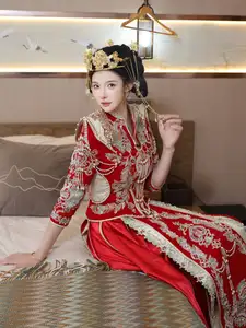 Li Shuang Er: Traditional Beauty in Vibrant Xiùhéfú from XiuRen model Part01-51