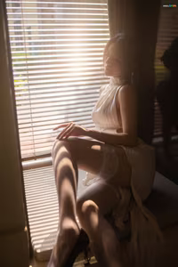 Jiu Shi A Zhu: Beauty Bathed in Warm Afternoon Sun - Alluring Moment by the Window-0
