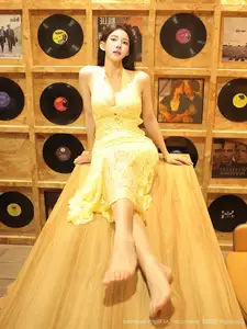 XiuRen No.10715: Li Shuang Er The Yellow Lace Dress Goddess, Pure Allure Amidst Vintage Charm-18