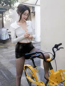 XiuRen No.10481: Xing Xing Baby's Irresistible Charm in Office Style-6