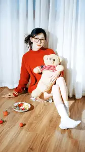 YiTuYu Art Language Vol.8573 zzzzzzz: A Girl's Sweet Relaxed Moment with a Bowl of Fruits-5