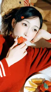 YiTuYu Art Language Vol.8573 zzzzzzz: A Girl's Sweet Relaxed Moment with a Bowl of Fruits-10