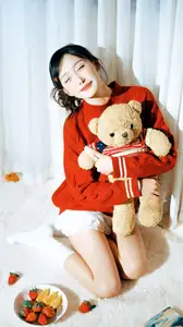 YiTuYu Art Language Vol.8573 zzzzzzz: A Girl's Sweet Relaxed Moment with a Bowl of Fruits-8