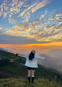 Ta Xua Cloud Hunting: An Unforgettable Experience Amidst Majestic Northwest Sea of Clouds – Discover Hidden Beauty.-9