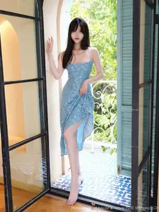 Bai Lu Lulu: Alluring in Shimmering Blue Gown - XiuRen No.10477-3