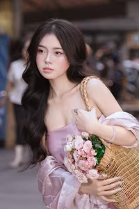 Elegant Vietnamese Woman Selecting Pomelos at Street Market | Timeless Asian Charm - VGU No.126-8