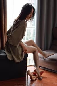 IESS SXJ No2061 Mei Zi Discover the Alluring Elegance of a Chinese Model-3