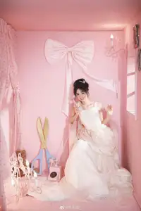 VGU No.189: Discover the sweet beauty of the girl in a white dress, charming with a unique style in a dreamy pink setting.-10