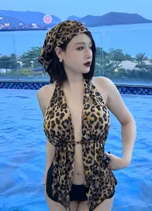 Tâm Tít: Short Curly Hair Unveils Fresh, Chic Style & Youthful Beauty-6