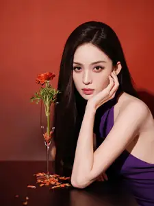 VGU No.184: Embracing Glamour and Elegance in a Stunning Purple Halter-neck Dress-7