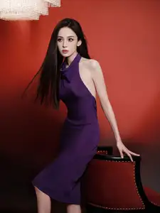VGU No.184: Embracing Glamour and Elegance in a Stunning Purple Halter-neck Dress-6