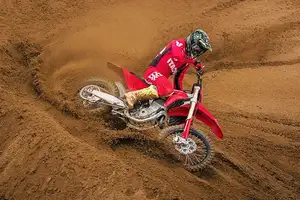 Ducati Desmo450 Enduro 2026: Breakthrough Off-Road Dirt Bike, Launching Soon to Excite Enthusiasts!-6