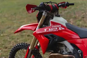Ducati Desmo450 Enduro 2026: Breakthrough Off-Road Dirt Bike, Launching Soon to Excite Enthusiasts!-3