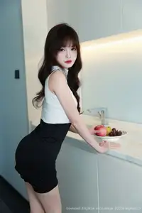 Nuo Mi's Alluring Charm: A Captivating Look from XiuRen No.10590 Collection-24