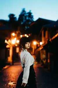 Coser Chunmomo: Discover the enchanting autumn night beauty in her Autumn Quest Part02 series-10