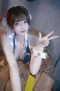 Coser Lu Ba Sui: Chun-Li's Alluring Combat Training Guide-11