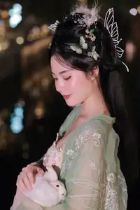 VGU No.175: Ethereal Asian Beauty In Traditional Attire Amidst A Dazzling Nightscape Of Lights-6