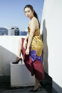 Airi Sato - FRIDAY Digital: Captivating Shinjuku Loneliness Moment JP-0014-22