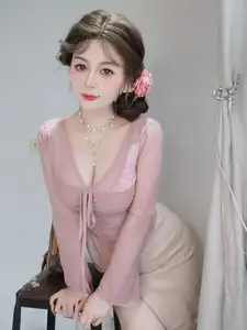 Feminine Coser: Charming Grace in Elegant Pink Attire 2024-11-24-4