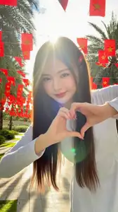 Hot Girl Le Ly Lan Huong: Pristine Beauty Captivates Social Media-4