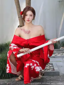 Jin Yun Xi Yuki: Enchanting Beauty in a Fiery Red Kimono, Captivating Every Gaze - XiuRen No.10683-17