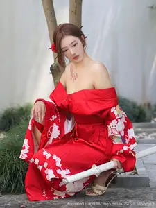 Jin Yun Xi Yuki: Enchanting Beauty in a Fiery Red Kimono, Captivating Every Gaze - XiuRen No.10683-25