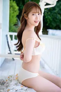 Ono Rikka Graphis Gals Vol.4 Discover Her Radiant Smile And Captivating Natural Beauty-3