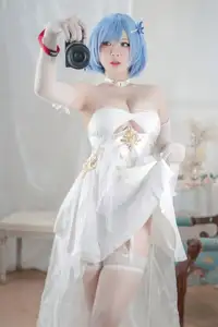 Coser Ban Ban Zi: Azur Lane Chapayev in White Knight's Melody Dress - Enchanting Beauty-19