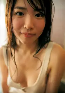 Suzuhara Riko: Radiant Smile On Green Grass Soft Warm Moments Of A Japanese Girl-7