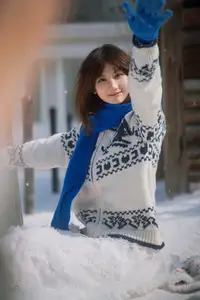 Cozy Winter Charm: Pao Pao Xiao Mie's Warmth Amidst the Snow Vol.8544-10