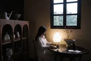 YiTuYu Vol.8549: Leng Ku Wang Ye's Dreamy Elegance in a White Sweater-17