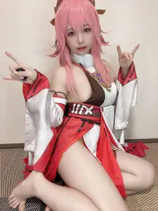 Coser Rizuna's Yae Miko Cosplay (91P) - Captivating Beauty from Genshin Impact-10