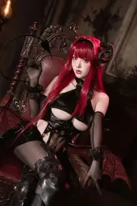 Coser Qie Qie Celia Transforms into Hindenburg: The Alluring Mystique of the Red-Haired Demoness in Unique Cosplay Photoshoot.-11
