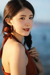 YiTuYu Vol.8522: Yi Ming's Captivating Beauty Under Golden Hour Sun-6