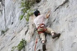 Explore Huu Lien: Adventure Tourism and Rock Climbing in Lang Son's Majestic Landscape.-4