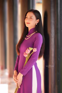 VGU No.71: Discover the Allure of Purple Ao Dai Lotus Flowers and Vietnamese Tradition.-3