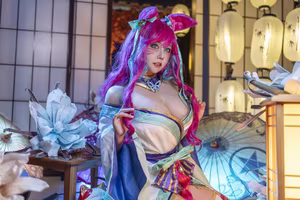 Coser Kaneko's Stunning Spirit Blossom Ahri Cosplay - A Mystical Journey in League of Legends-14