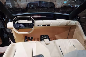 Mitsubishi Elevance: The Luxurious Electric SUV Redefining Adventure for Off-road Enthusiasts-4