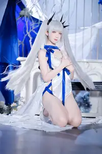 Stunning Cosplay: Feng Jiang Jiang V as Dreadnought Dress Character – A Captivating Transformation!-3