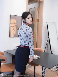 XiuRen No.10579 Liu Li WW: Alluring Secretary with Long Legs and Black Stockings in Office-18